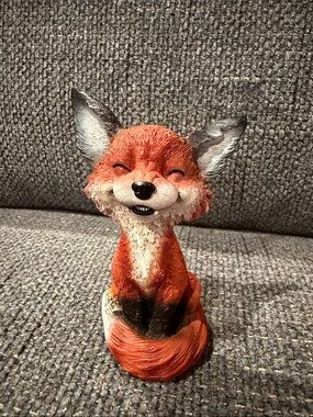 Summit Collection 2019 Smile Fox TeeHee Fangs